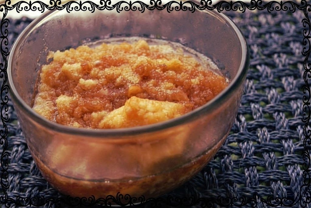 chunky slow cooker applesauce served from the slow cooker