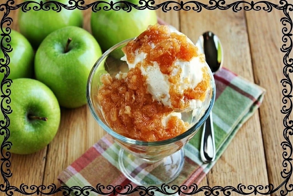 brown sugar cinnamon applesauce served from the slow cooker