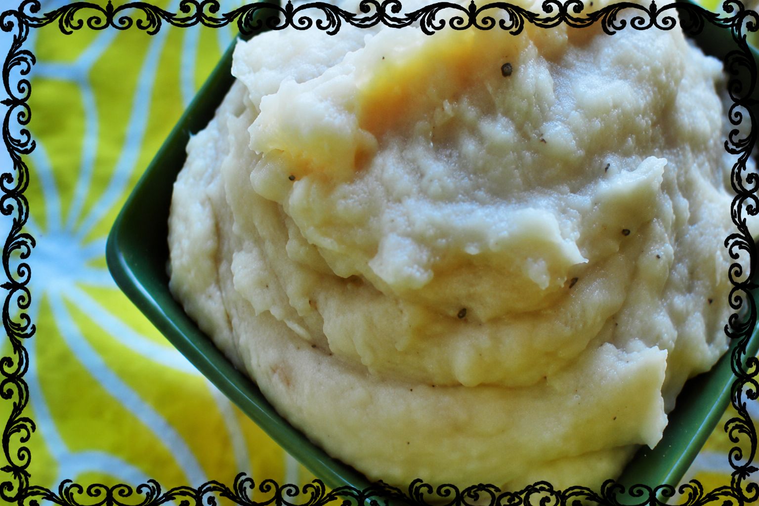 creamy crockpot mashed potatoes served from the slow cooker