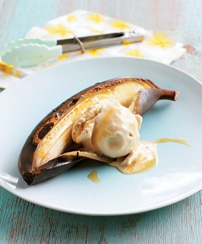 grilled bananas served with homemade maple ice cream