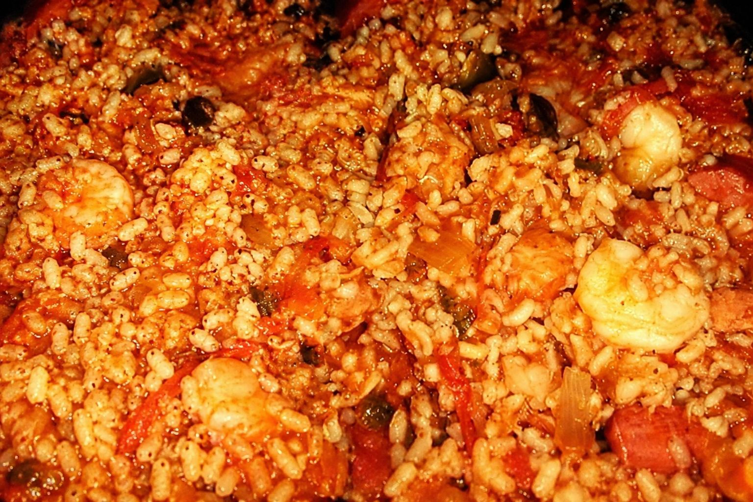 Crockpot jambalaya with chicken shrimp tomatoes and rice