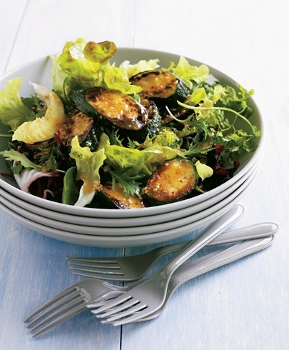 mixed green salad with crisp bacon and crunchy croutons