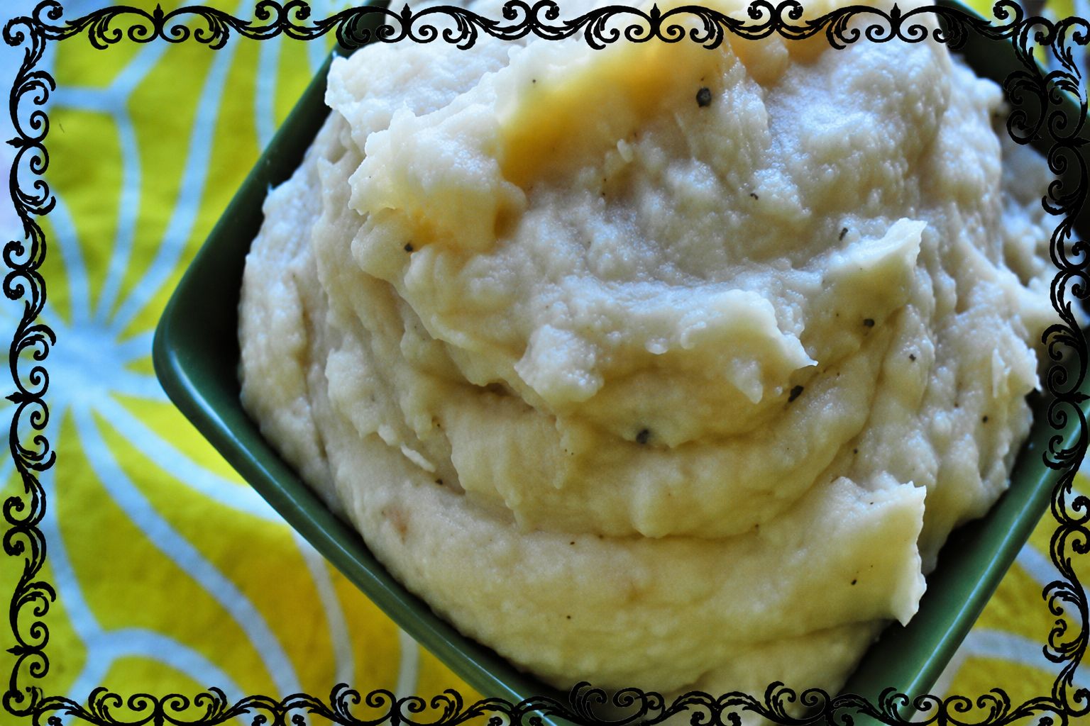 creamy crockpot mashed potatoes served from the slow cooker