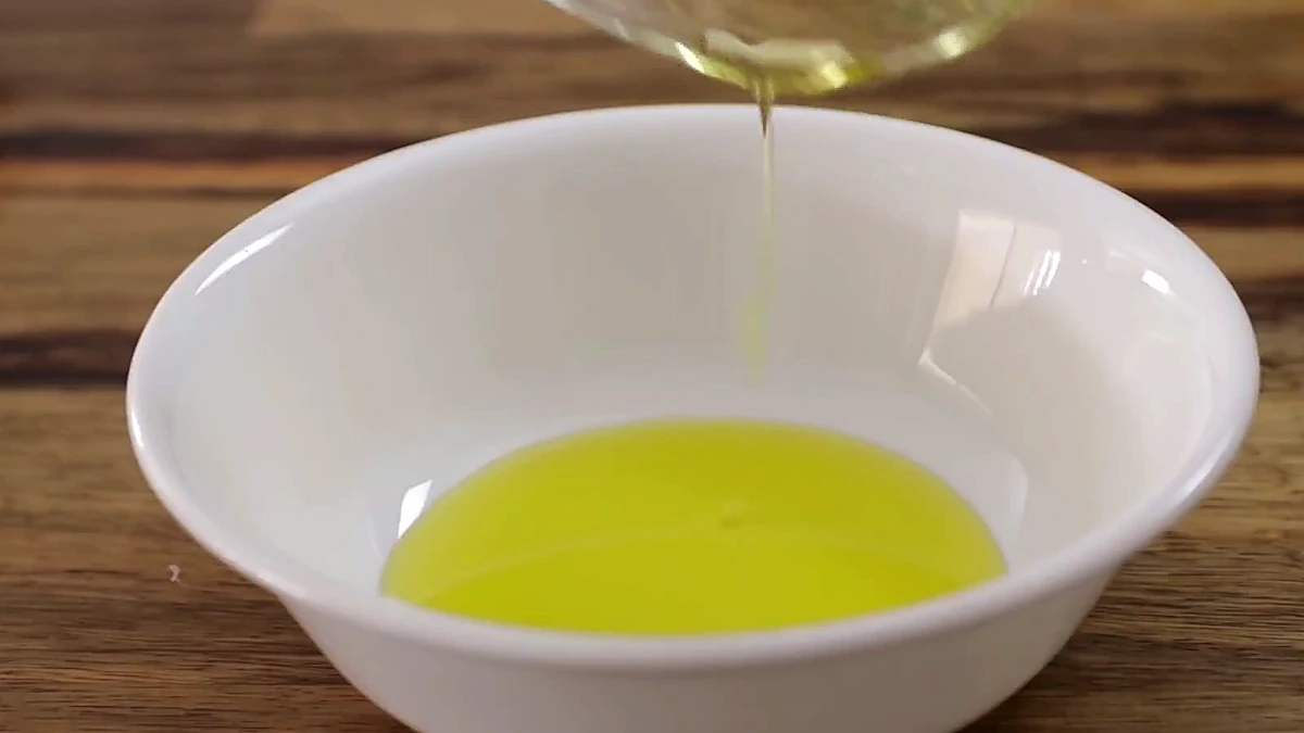 Olive oil in a dressing bowl