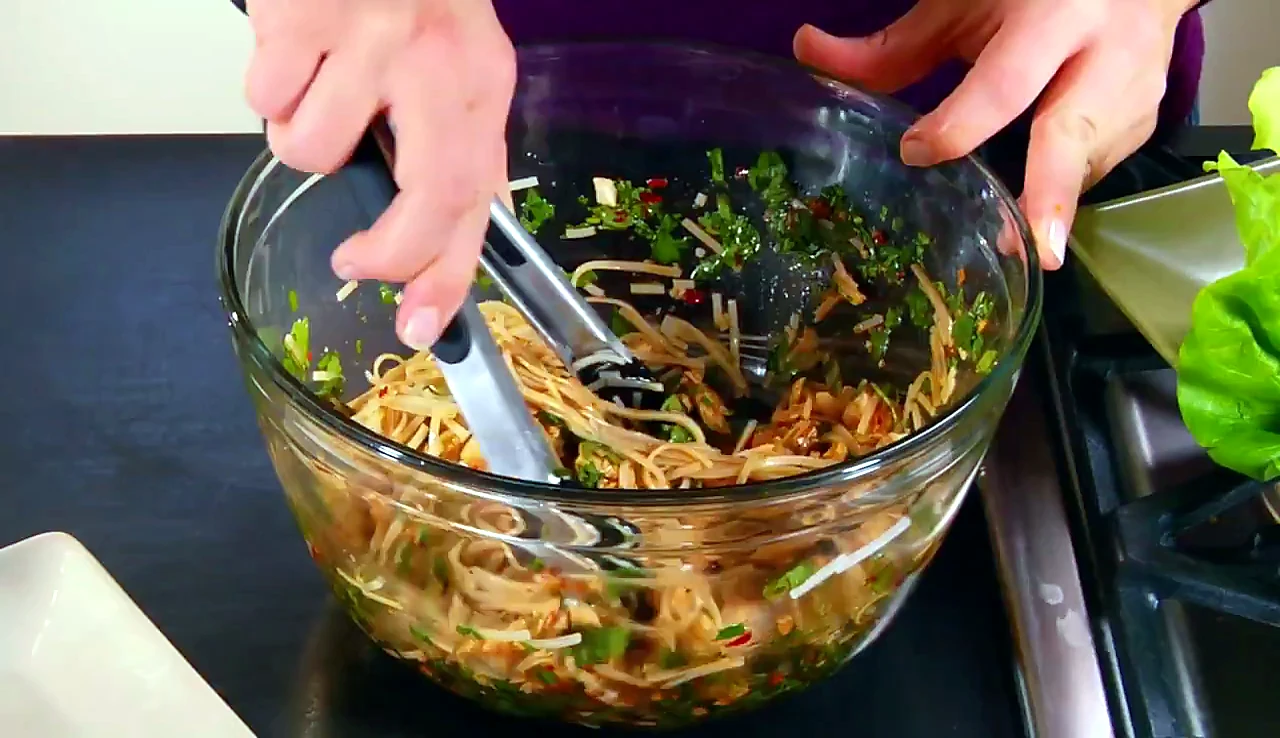 Chicken and bean thread filling tossed in sauce