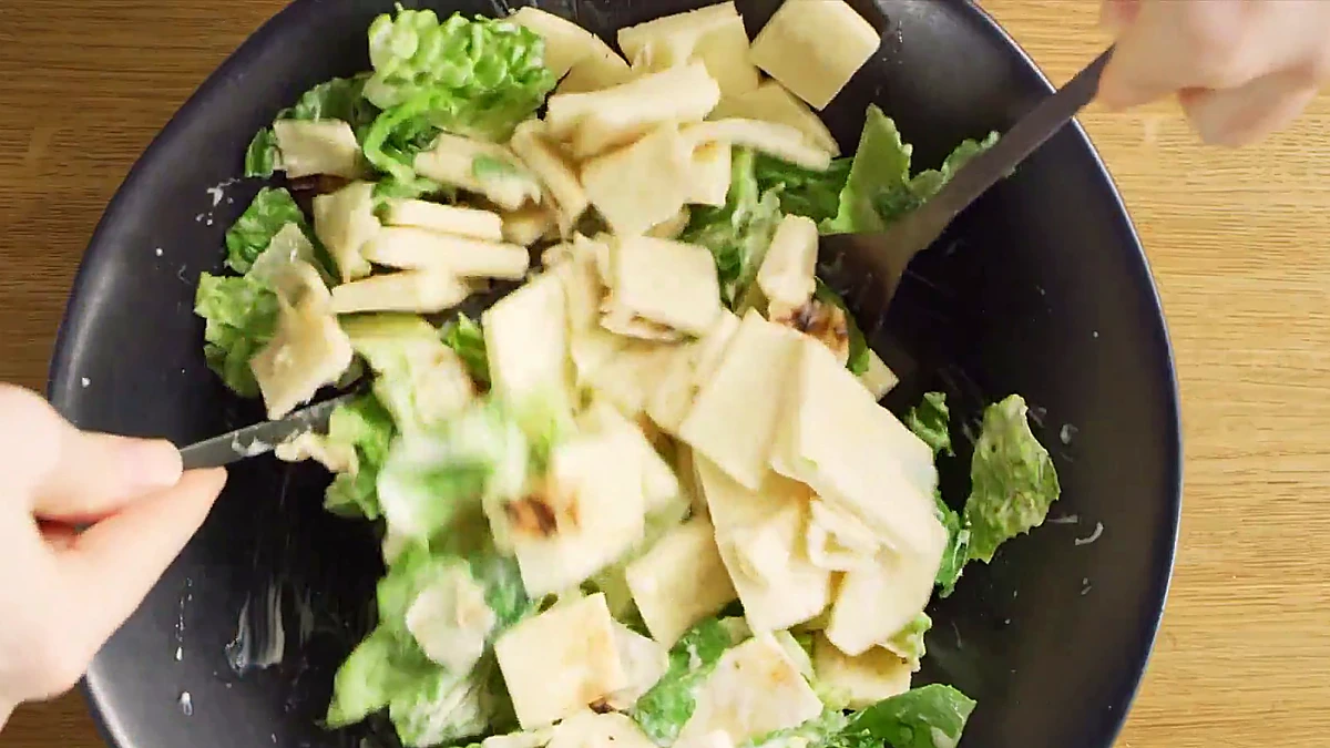 Panzanella salad tossed with naan