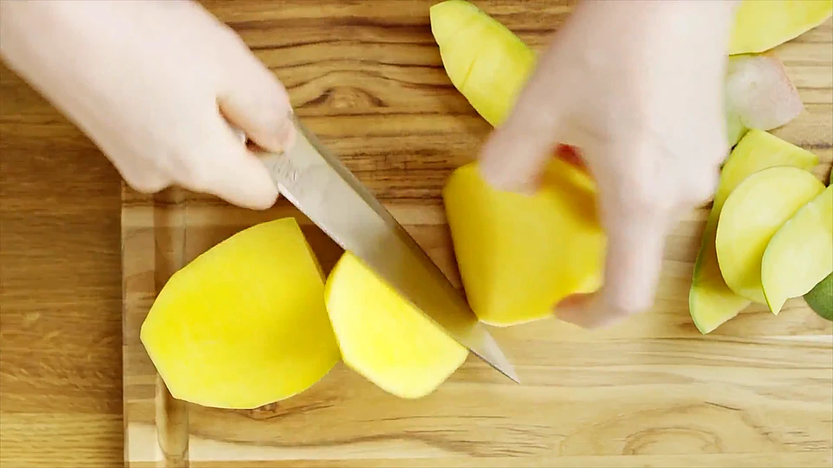 Bell peppers and zucchini cut into large pieces for grilling