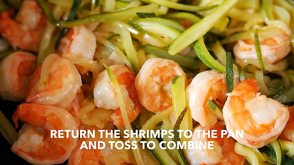Shrimp and zucchini noodles tossed together
